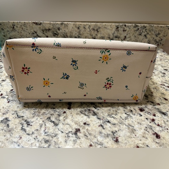 COACH Taylor Tote With Wildflower Floral Print Purse - #1037 - Authentic - Picture 7 of 14